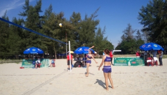 GIẢI BÓNG CHUYỂN BÃI BIỂN NỮ TỈNH QUẢNG NGÃI NĂM 2017 TO CHUC TAI BAI BIEN MY KHE - QUANG NGAI