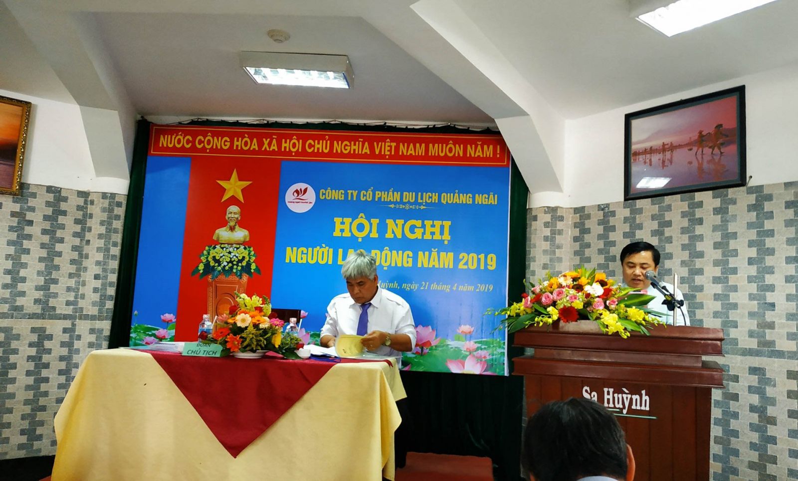 Hoi nghi nguoi lao dong cty cp du lich quang ngai 2019