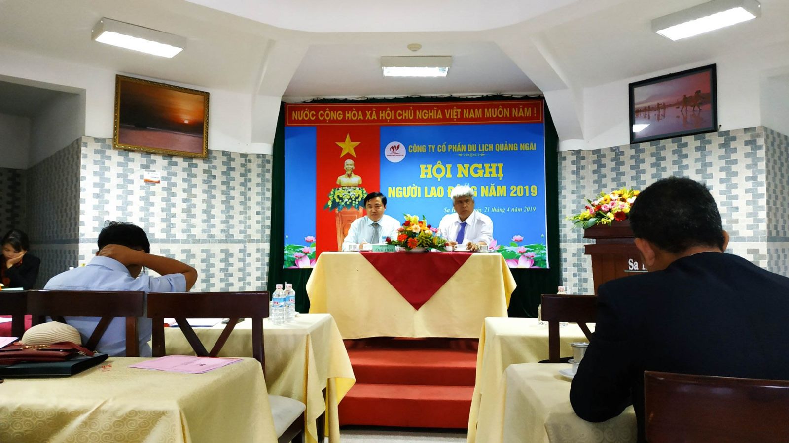 Hoi nghi nguoi lao dong cty cp du lich quang ngai 2019