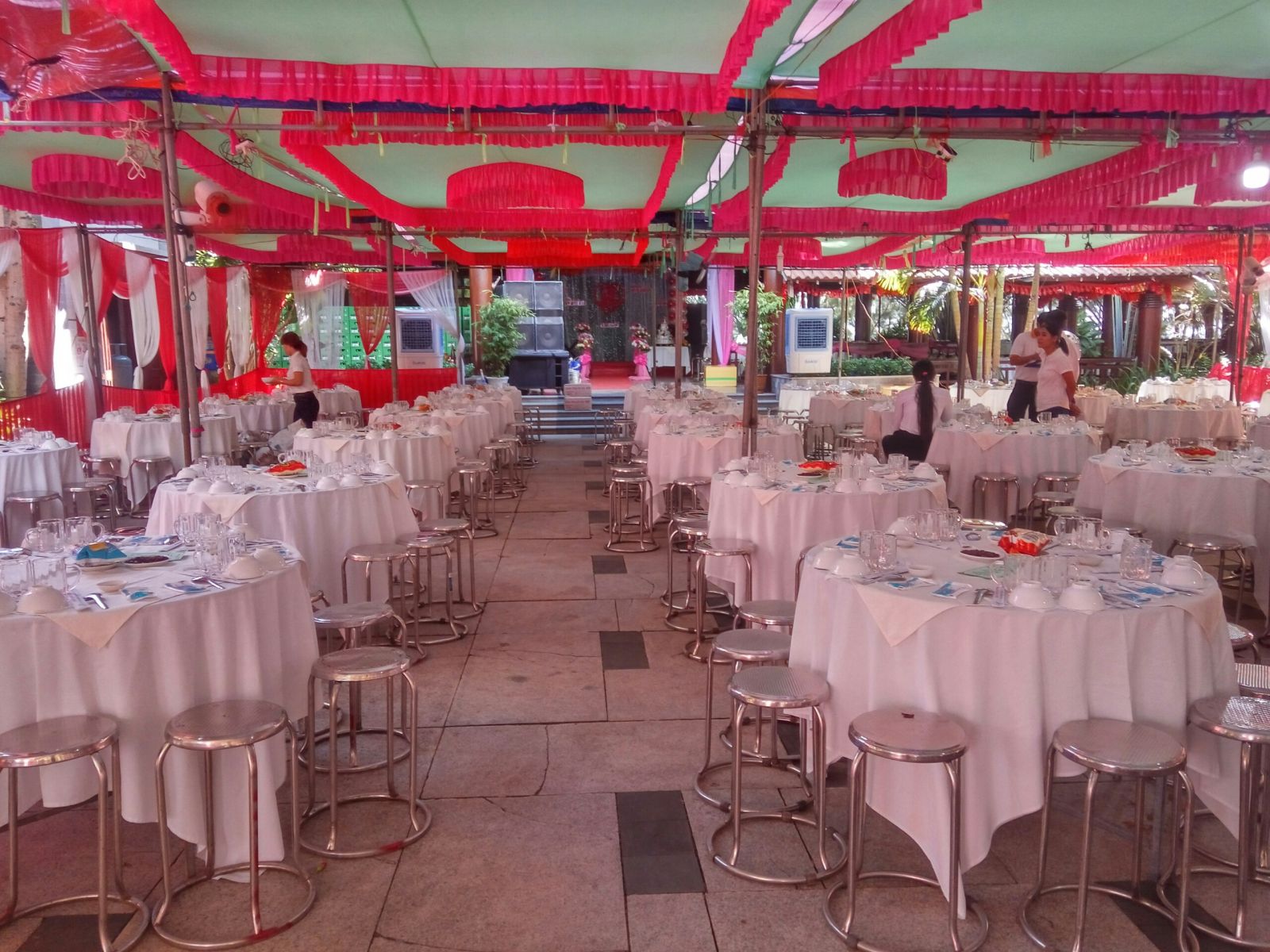 không gian ngoài trời rộng rãi - sa huynh beach resort