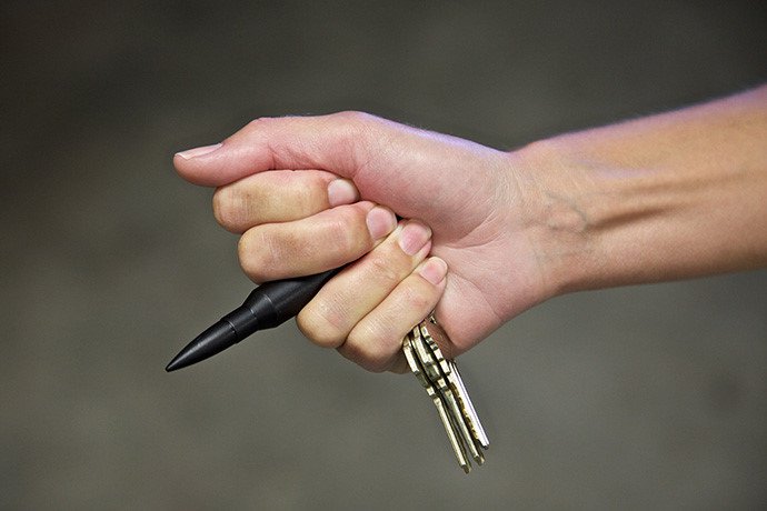 10 vật dụng thường ngày giúp bạn sống sót khi đi du lịch